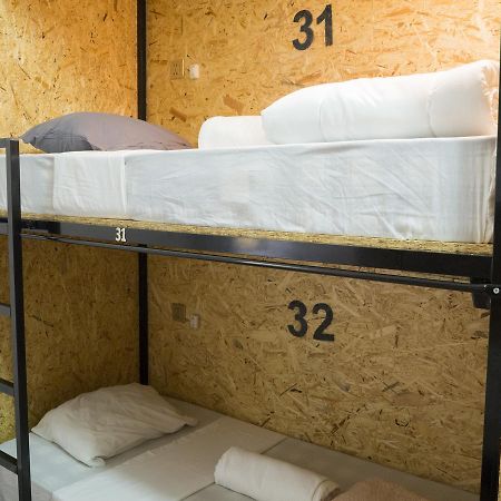 Aykibom Hostel Lisbon Bagian luar foto