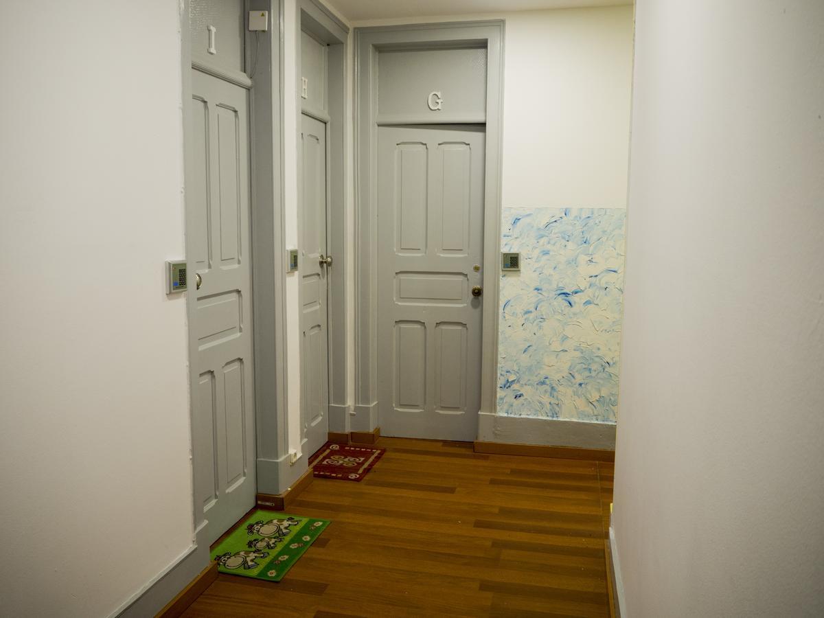 Aykibom Hostel Lisbon Bagian luar foto